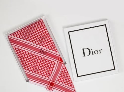 شماغ ديور احمر