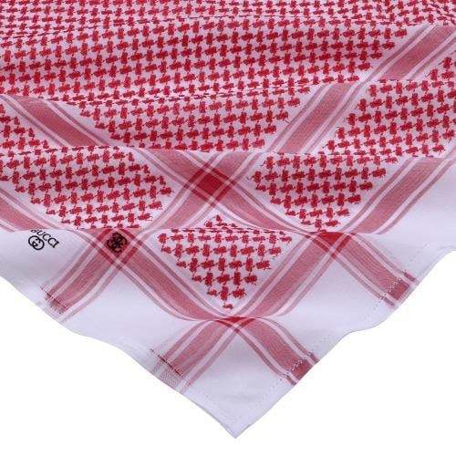 شماغ قوتشي كلاسك انجليزي 2025