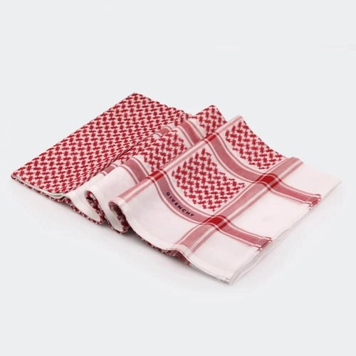 عرض ثلاثه شماغ جفنشي بسعر اثنين