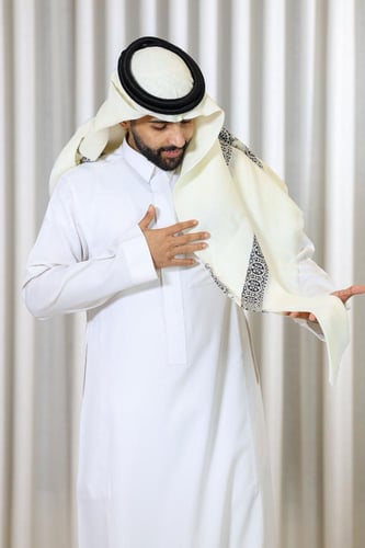 شال كشميري مطرز اسود