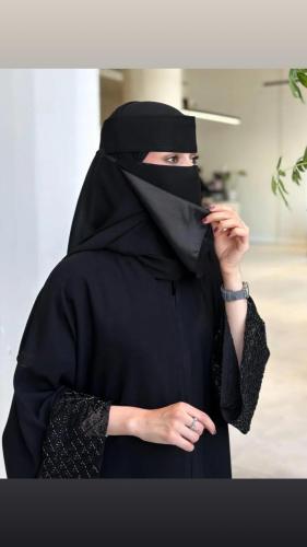 نقاب حرير قصير+طرحه مجانا