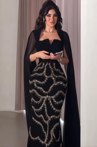 فستان اسود بتطريز يدوي سهرة
