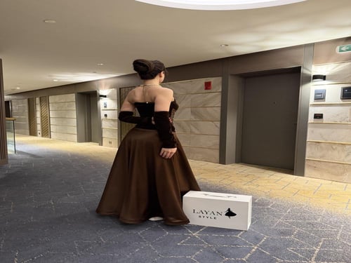 فستان بني باكمام منفصله