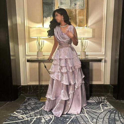 فستان ليلكي ناعم