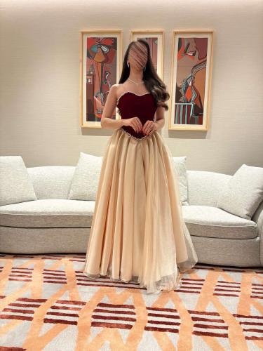 فستان فاخر ملكي