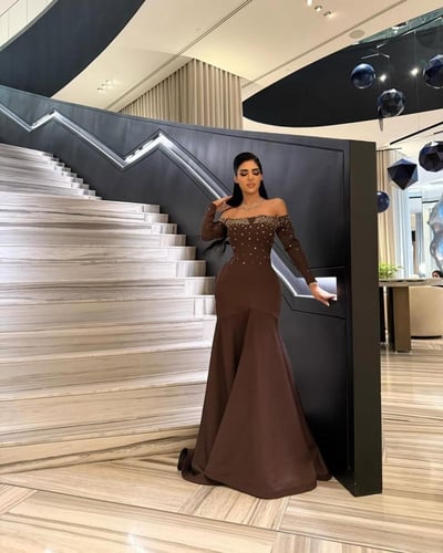 فستان بني انيق مطرز