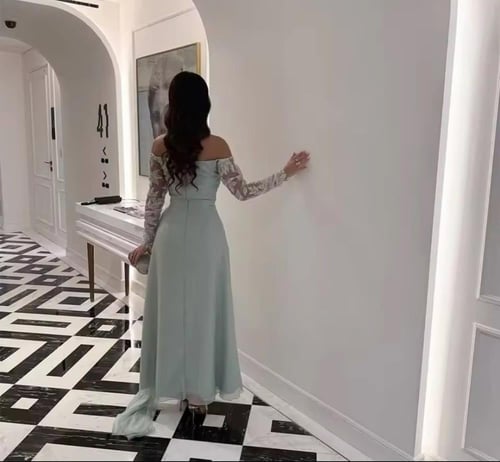 فستان سهرة انيق بلون مميز