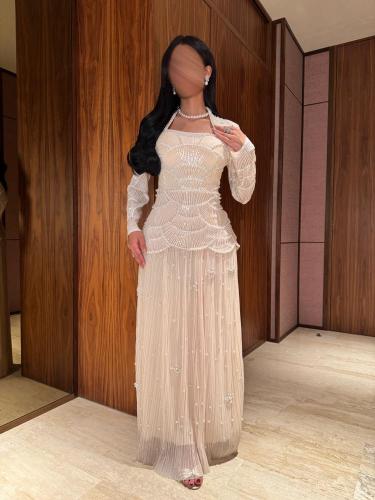 فستان راقي بتطريز كثيف