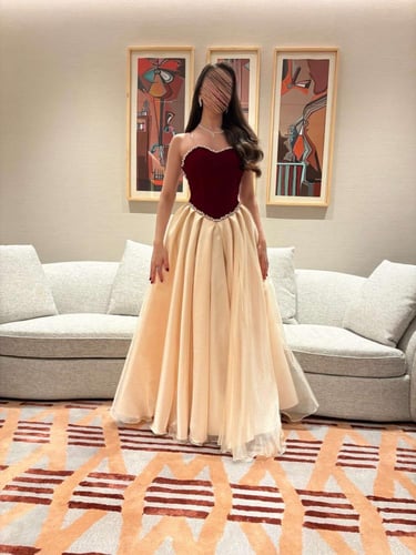 فستان فاخر ملكي