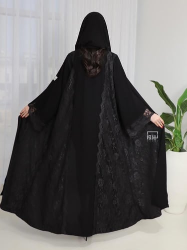 Elegant abaya 4