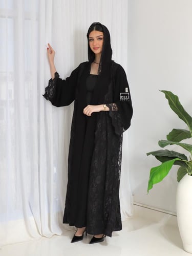 Elegant abaya 4