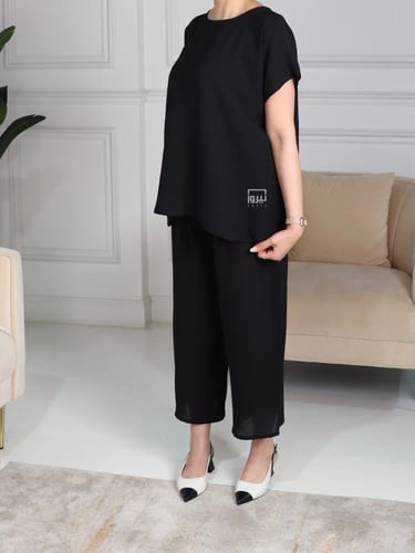 طقم تحت العباية باللون الأسود