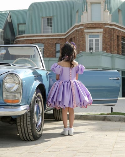 فستان موف ممزوح بلون وردي المطرز