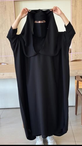 عباية 2×1 مع نقاب هدية ( كم أضيق )