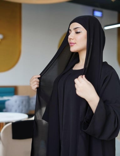 طرحة ربط و نقاب ملكي