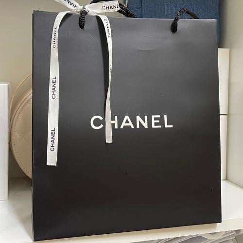 كيس شانيل مع الشريطه حجم وسط