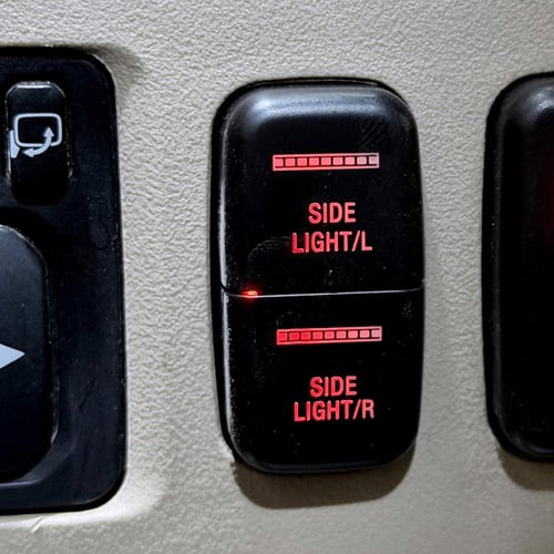 فاصل لمبات ليد