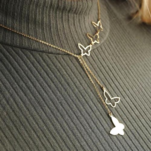 عقد الفراشات