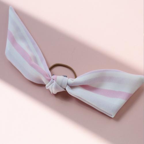 Modern knot tie sugar