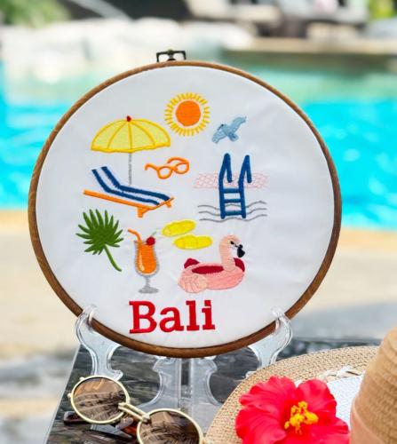 لوحة تطريز يدوي – أجواء الصيف