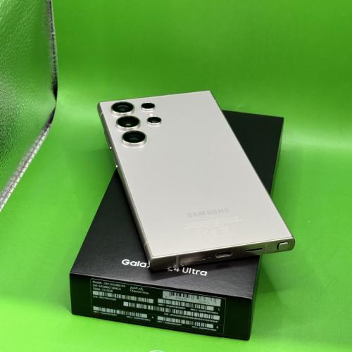 Samsung S24 Ultra 512GB used clean titanium color