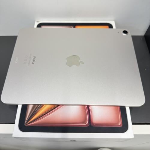 ايباد اير 6 معالج M2 سعه 256GB مستخدم نظيف نسبةً ا...
