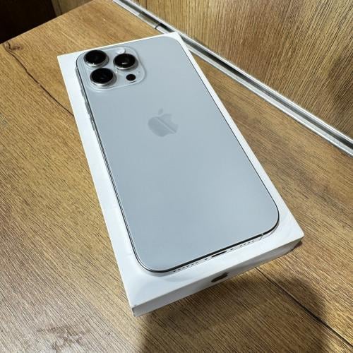 ايفون 16 برو ماكس سعة 256GB مستعمل نسبة البطارية 1...