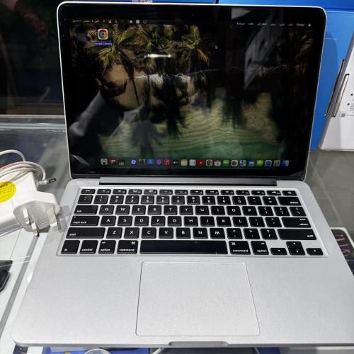 ماك بوك برو سنة 2015 سعه 256GB الرام 8 مستعمل