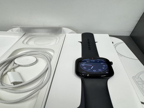 ساعة ابل الاصدار 10 مقاس 46mm مستخدم نسبة البطارية...