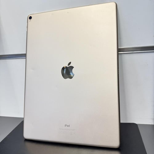 ايباد برو 12.9 الجيل الثاني سعة 64 نسبة البطارية 8...