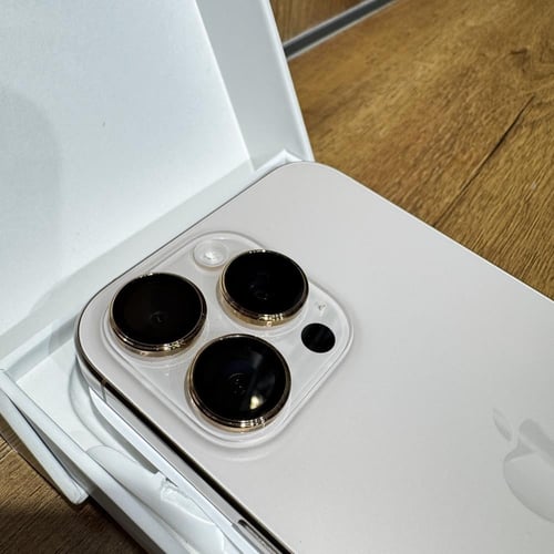 ايفون 16 برو ماكس 256GB مستعمل نسبةً البطارية 100%