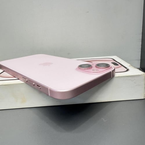 ايفون 15 بلس ذاكرة 256GB مستخدم نظيف نسبة البطارية...