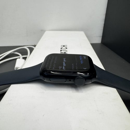ساعة ابل SE2 مقاس 40mm مستخدم نظيف نسبة البطارية 1...