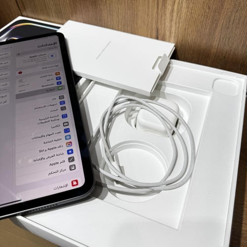 ايباد برو 11 معالج M4 256GB مستعمل نسبة البطارية 1...