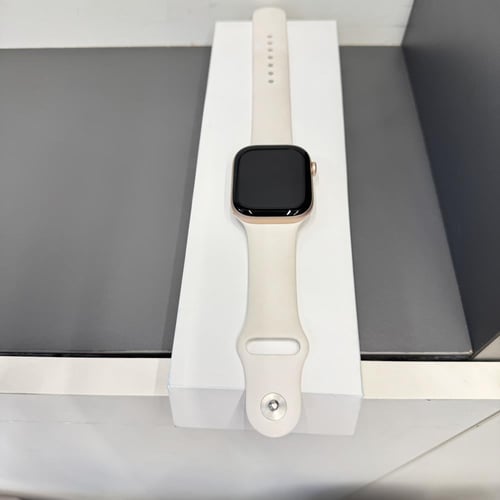 ساعة ابل الاصدار 10 مقاس 46mm مستخدم نظيف نسبة الب...