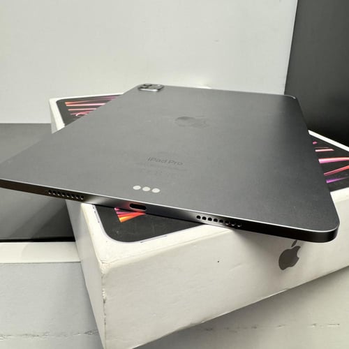 ايباد 11 برو 128GB معالج M2 مستخدم نظيف نسبة البطا...