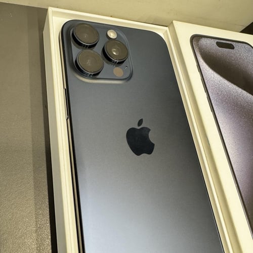 ايفون 15 برو ماكس 256GB نسبة البطارية 85%
