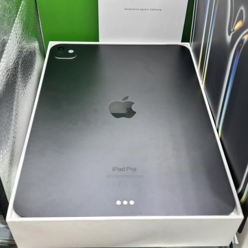 iPad Pro 11 with M4 processor, 2024 model, used, battery percentage 90%, black, slight scratch on the screen