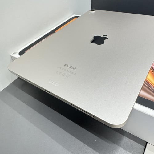 ايباد اير 6 معالج M2 سعه 256GB مستخدم نظيف نسبةً ا...