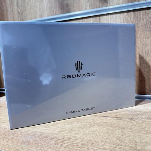 رد ماجيك استرا سعه 256GB الرام 12 لون فضي