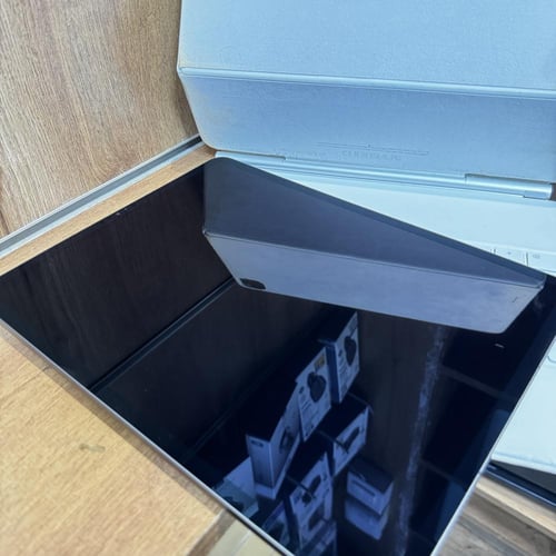 ايباد برو 12.9 الجيل الخامس 128GB معالجM1 سنه 2021...