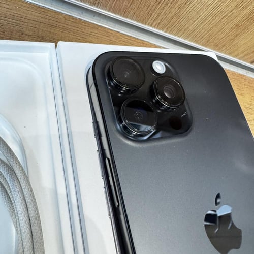 ايفون 16 برو ماكس 256GB مستخدم نسبة البطارية 100%