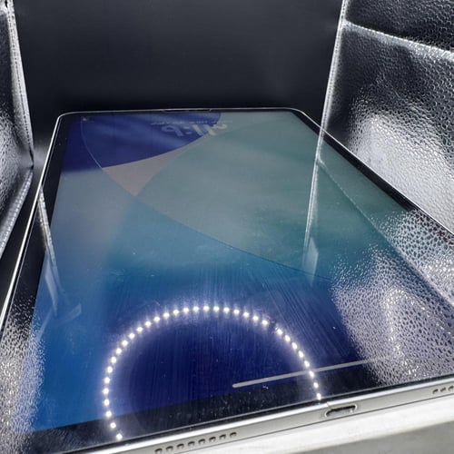 ايباد برو 11 الجيل الرابع معالج M2 سعه 128GB مستعم...