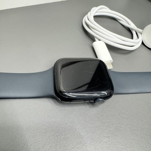 ساعه ابل الاصدار 9 مقاس 45mm اسود مستخدم عليه أثرٍ...