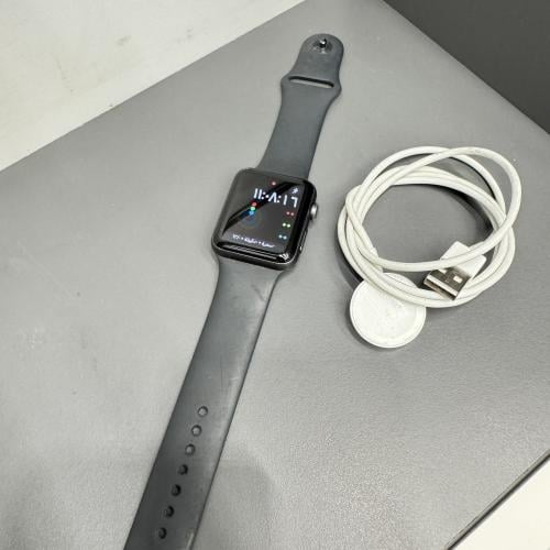 ساعه ابل الاصدار 3 مقاس 42mm مستخدم نسبة البطارية...