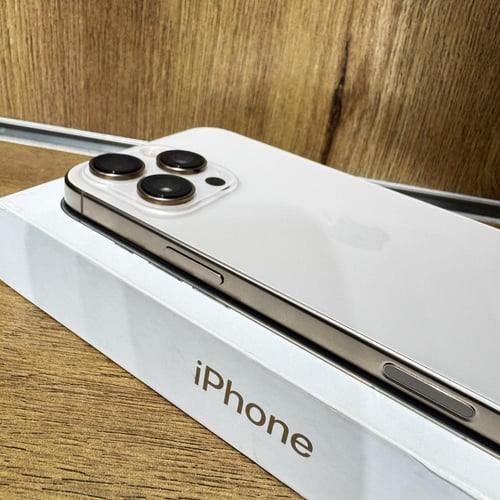 ايفون 16 برو ماكس سعه 256GB مستعمل نسبة البطارية 1...