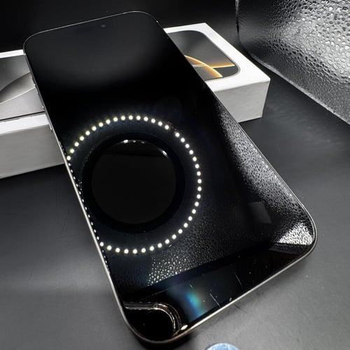 ايفون 16 برو ماكس سعه 256 مستعمل نظيف نسبة البطاري...