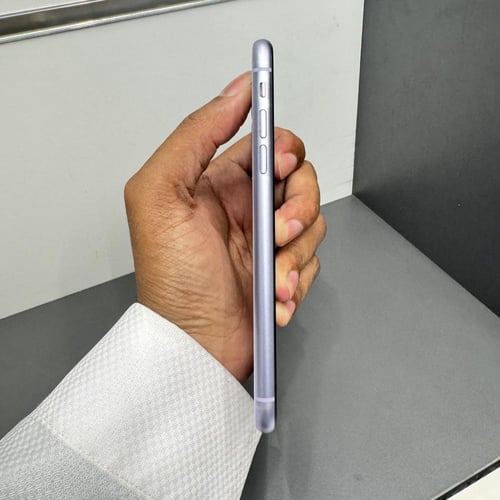 ايفون 11 ذاكرة 128 مستخدم نسبة البطارية 81%