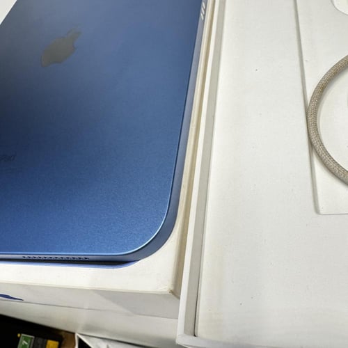 ايباد 10 سعه 64GB مستخدم نظيف نسبة البطارية 100% ع...