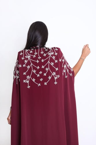 عباية سيرين– لمسة فخمة بانسيابية حريرية